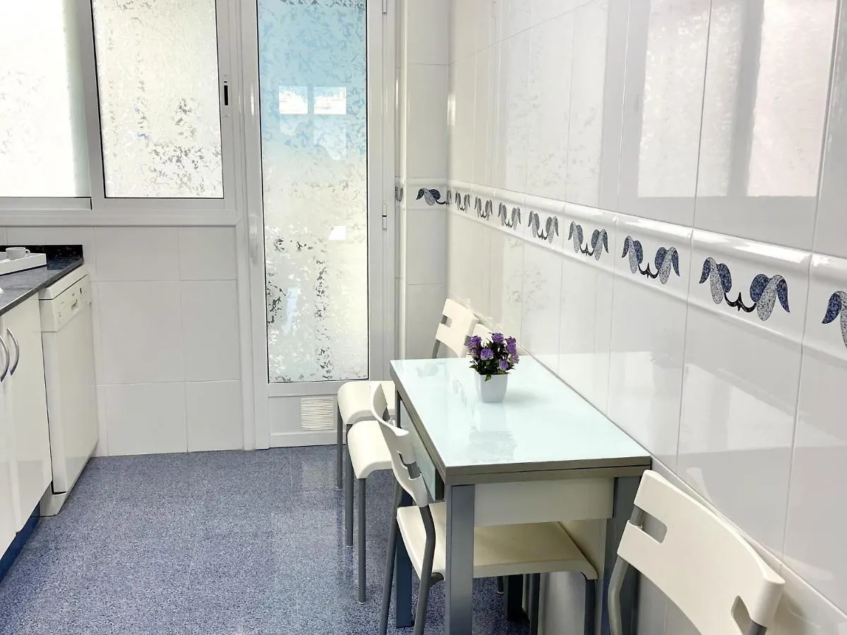 Apartbeach El Carrilet Centrico Y Luminoso 레우스 0*,